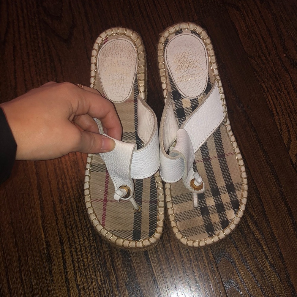 Burberry wedge size 7